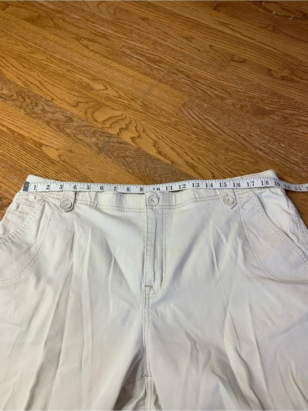Gloria Vanderbilt Khaki Bermuda Shorts - Women's Plus Size 18W - Picture 6 of 7